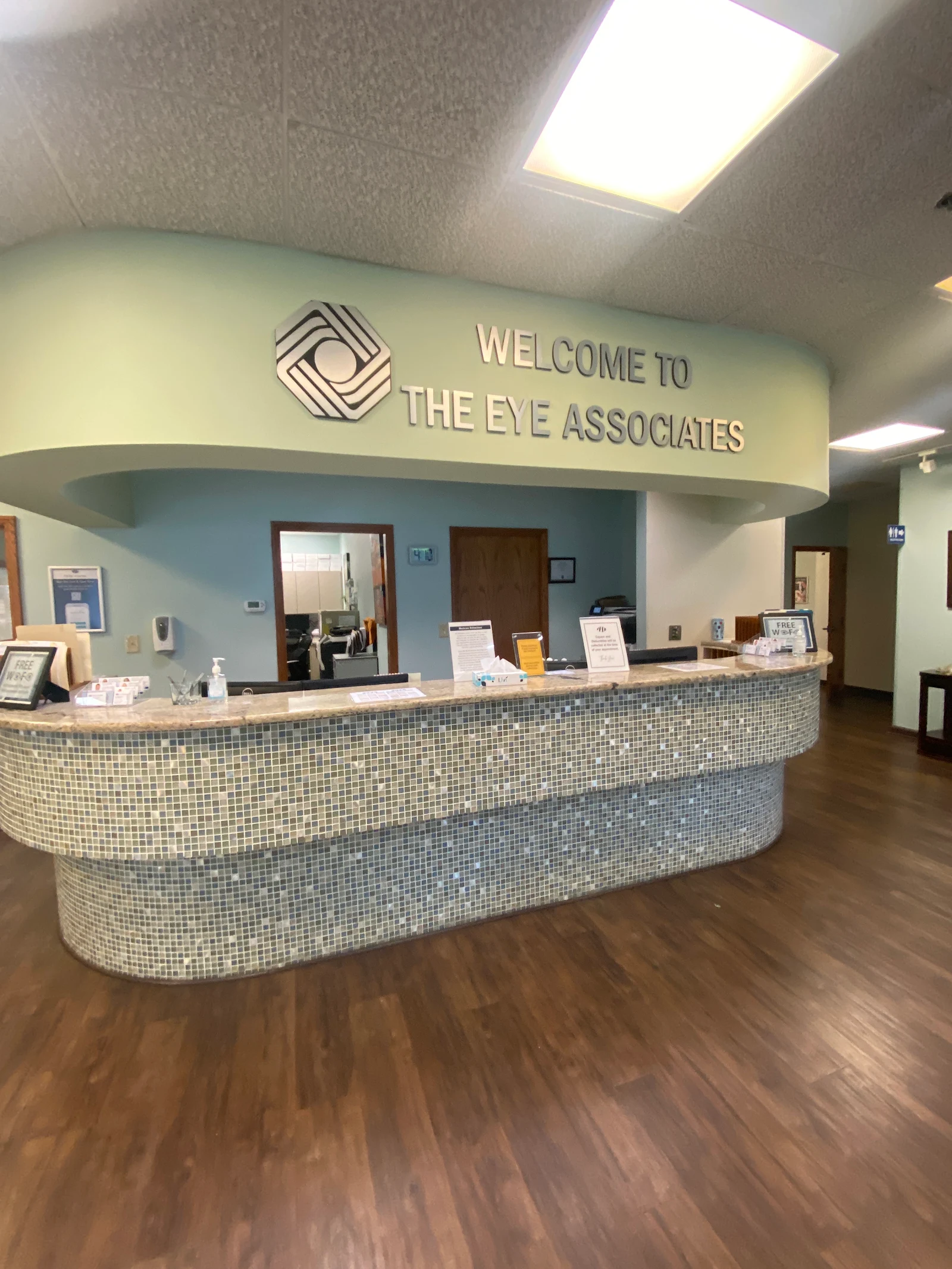 The Eye Associates - Sarasota
